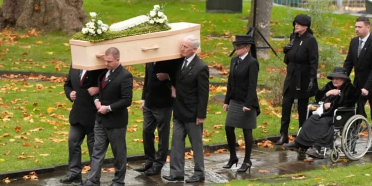 Mourners gather for funeral of legendary cricket umpire Dickie Bird as Geoffrey Boycott gives emotional eulogy