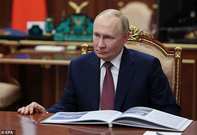 Reports emerged that Trump repeated Putin's demands for a ceasefire during his meeting with Zelensky ¿ the president denies these claims