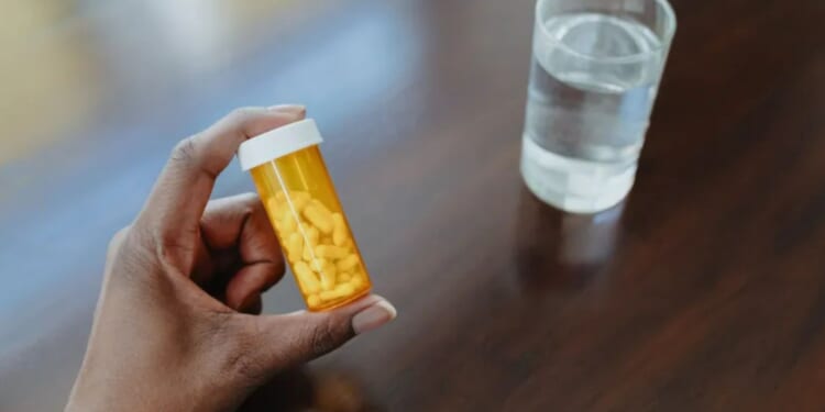 Antidepressants can 'cause weight gain and increased heart risks'