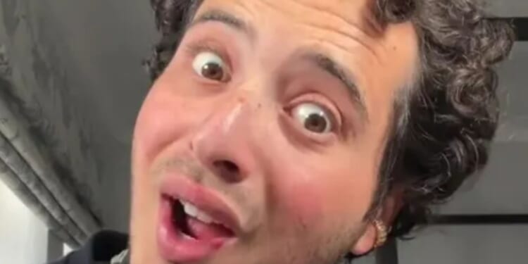 Three items that mean you have bad style, including a viral Zara buy that ‘smells like plastic & cracks as you breathe’