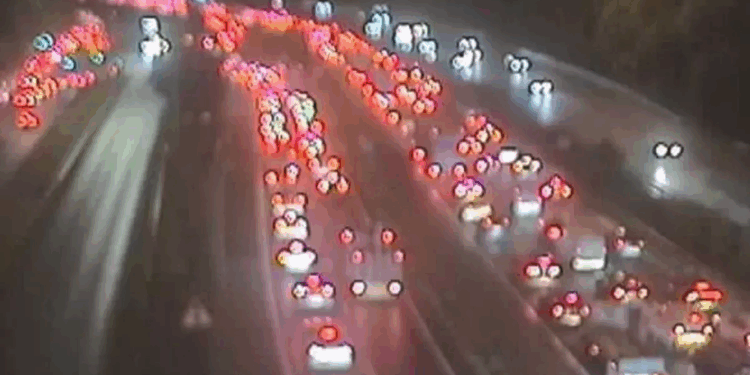 M60 chaos as rush hour traffic stopped after crash with drivers hit by 1-hour delays