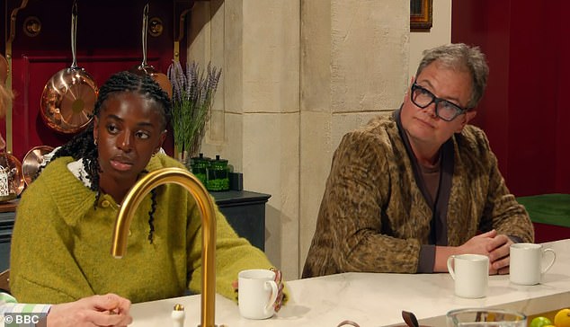 Comedian Alan Carr and singer Cat Burns have so far remained undetected as the Celebrity Traitors, while some cast members are beginning to suspect Jonathan Ross