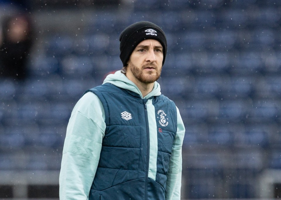 Luton Town v Everton FC - Premier League