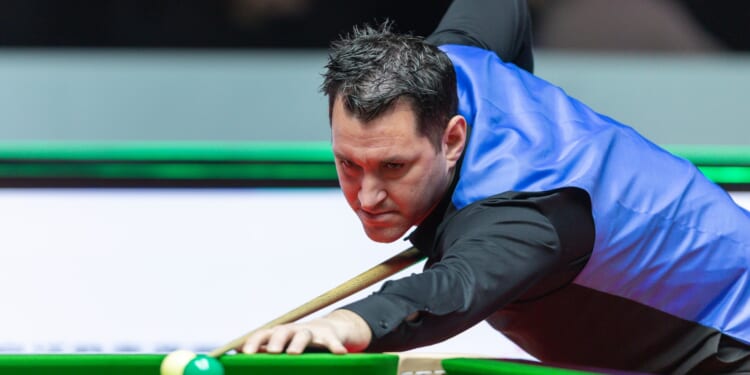 Snooker star Tom Ford playing through agony after sledgehammer incident left him with 'stabbing pains'