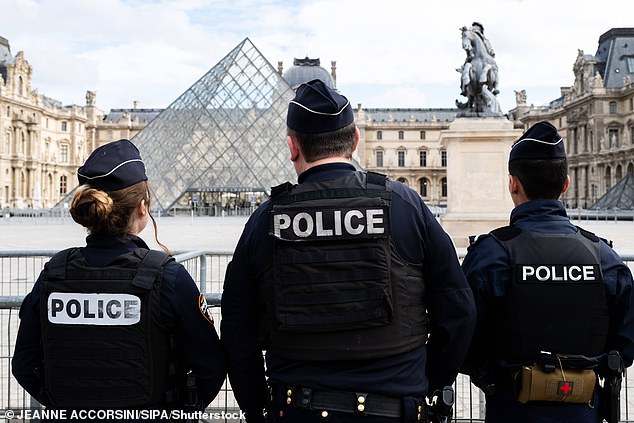 Police officers are in front of the Louvre Museum. The Louvre remains closed this Monday, a day after historic jewels were stolen from the world's most-visited museum in a daring daylight heist