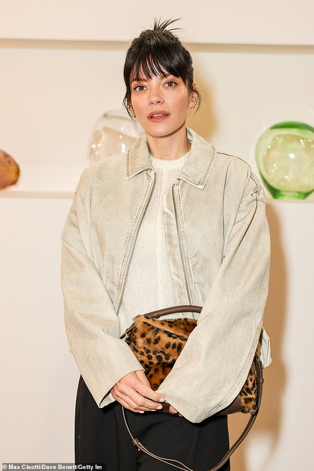 From Amy Winehouse¿s Back To Black and Adele¿s 21, breakup albums have long been staples of great pop. With West End Girl, Lily Allen has delivered a captivating addition to the genre