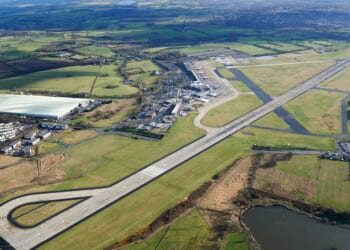 Runway problems force major UK airport to close overnight with passengers warned to check before travelling