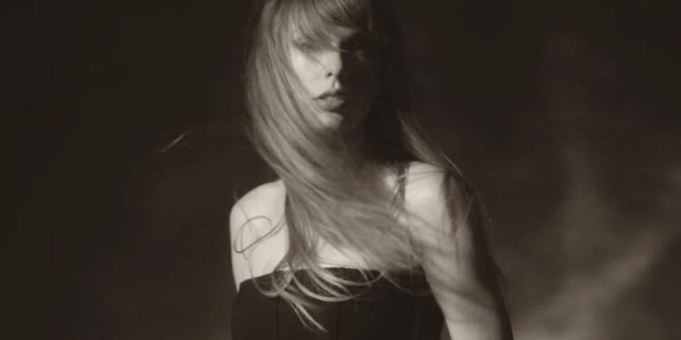 Taylor Swift teases 2026 calendar