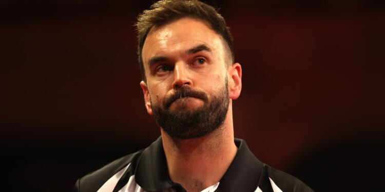 Darts star reveals he needed to carry on playing after heartbreaking loss of his mum so he wouldn't 'crack up'