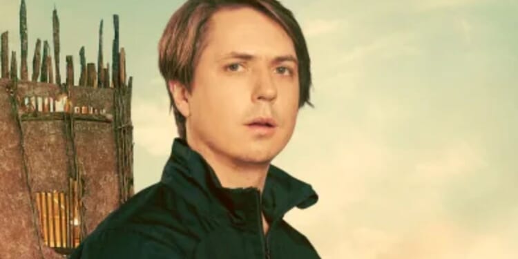 Inbetweeners star Joe Thomas reveals the surprising WORST thing about filming with Bear Grylls