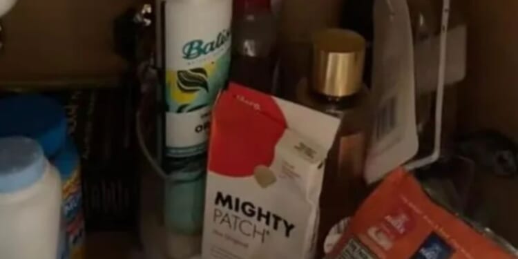 I was on a great date when an alarming detail in his house made me leave and never return