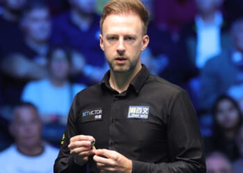 Northern Ireland Open snooker final SUSPENDED after fan taken ill in crowd as players leave the arena