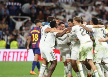 Huge brawl breaks out between Real Madrid and Barcelona after red card as benches get involved in ugly end to El Clasico