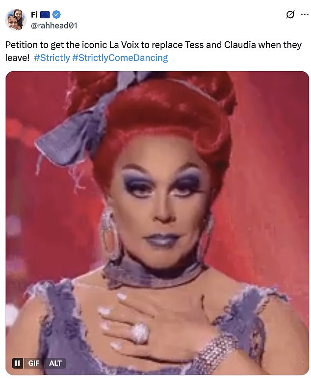 While viewers at home were similarly left in stitches by the moment and took to social media to declare La Voix would be 'the perfect replacement' and a 'national treasure in the making'