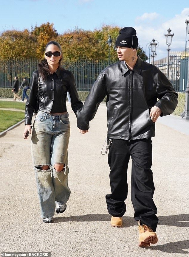 The couple looked loved-up as they held hands during their walk in the French capital before heading to Restaurant Lolo