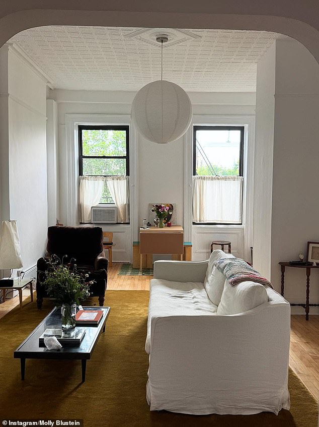 Blutstein claimed much of her inspiration comes from the likes of Beata Heuman, Heidi Caillier, Jessica Helgerson, Billy Cotton or Nickey Kehoe