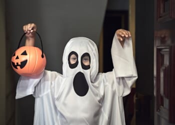Five savvy ways to make an eerie Halloween costume for less