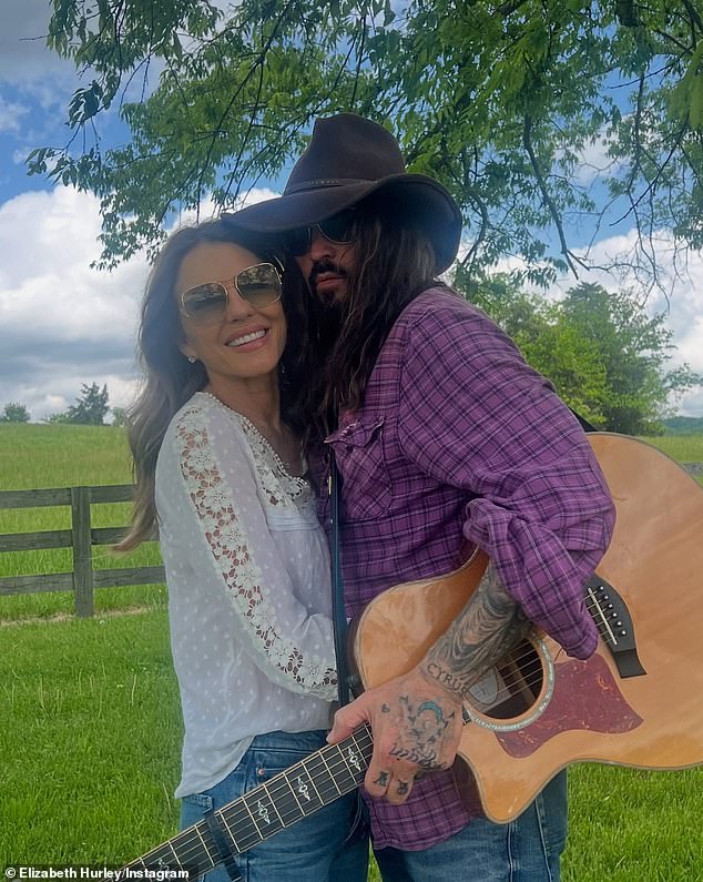 Elizabeth described what it was like hanging out at the Kentucky-born 64-year-old's home in Tennessee (pictured August 25), which is located '40 minutes outside of Nashville'