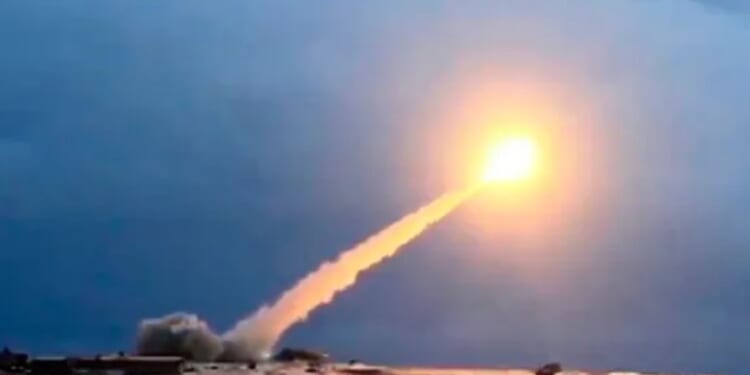 Trump blasts Putin over nuke missile test & warns him: ‘We’ve got a submarine off Russia