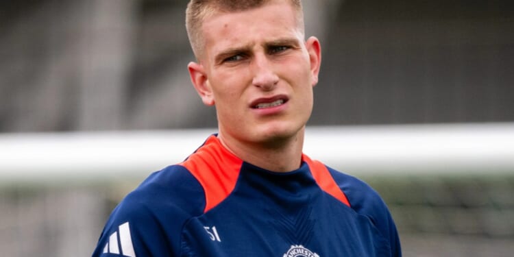 'Broken' Man Utd youngster heartbreakingly reveals his dad has taken his own life as club give him compassionate leave