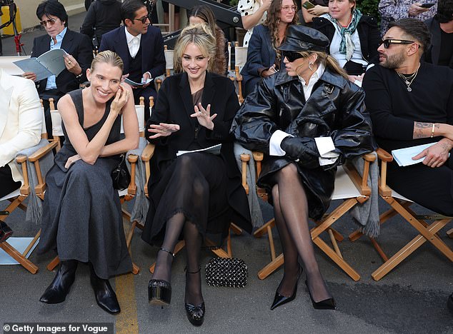 Miley sat next to Dree Hemingway and Grace Van Patten