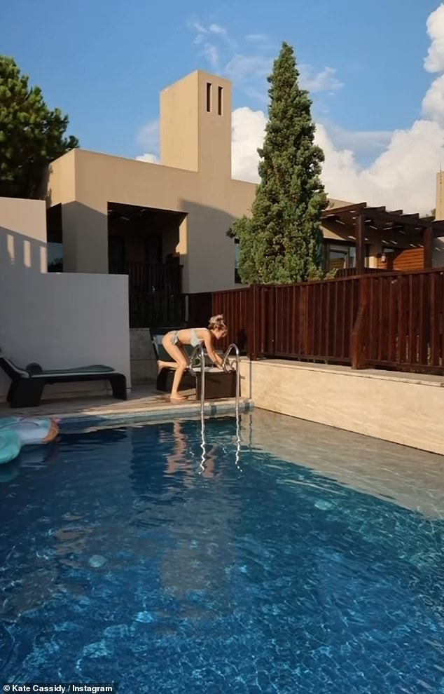 Liam filmed Kate at the other side of the swimming pool