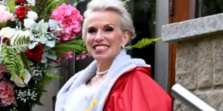 First look at Debbie & Ronnie's wedding as Corrie cast film harrowing dementia storyline