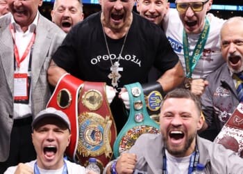 Oleksandr Usyk lined up for fight at 30,000-capacity EFL stadium in undisputed heavyweight title bout