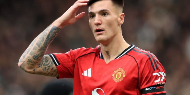 Benjamin Sesko told to get angry and deliver X-rated instructions to Man Utd team-mates