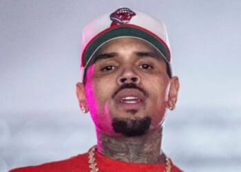 Singer Chris Brown can return to US from Britain after allegedly attacking US producer in club