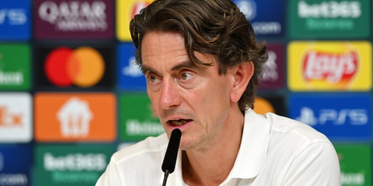 Tottenham boss Thomas Frank demands major Carabao Cup rule change to stop 'same boring teams winning it'