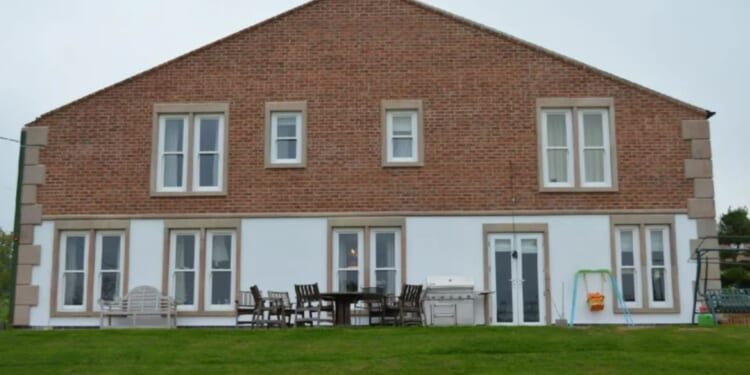 Kinahan enforcer’s bulletproof mansion & drug lord’s manor disguised as a FARM shed… UK's gangster homes map revealed