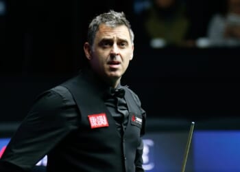 How much are Ronnie O'Sullivan and his rivals battling for?