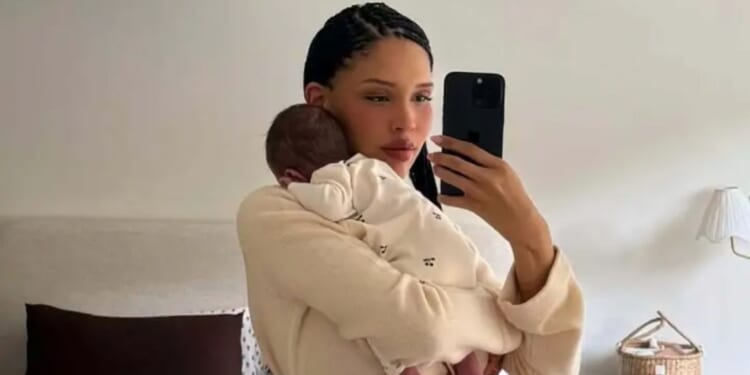 Tradwife mum Nara Smith slammed for ‘flaunting’ flat belly 2 weeks after giving birth for the fourth time
