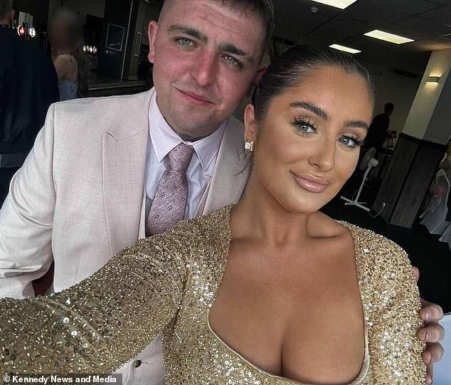 Both happen to be severely allergic to nuts, including peanuts, and Pretoria claims she notified the airline via an online form