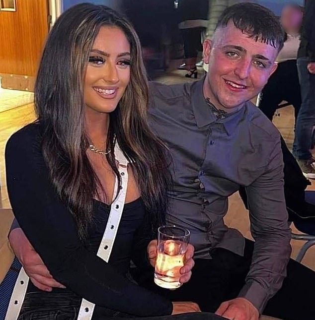 Instead, they were allegedly told to leave the plane or risk the journey as there were EpiPens on board