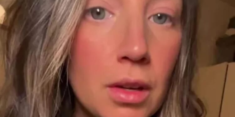 Five mistakes that ‘drastically’ affect your hair causing breakage & bald spots, according to a pro stylist