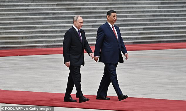 Russian President Vladimir Putin and Chinese President Xi in 2024
