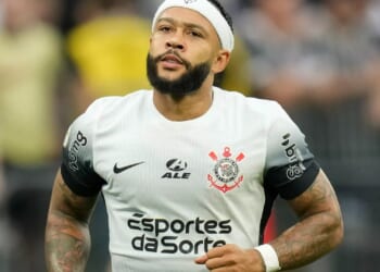 Ex-Man Utd star Memphis Depay, 31, accused of getting influencer pregnant before ghosting her after meeting at party