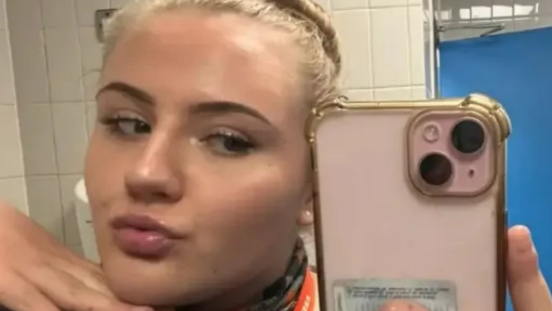 I’m an EasyJet flight attendant