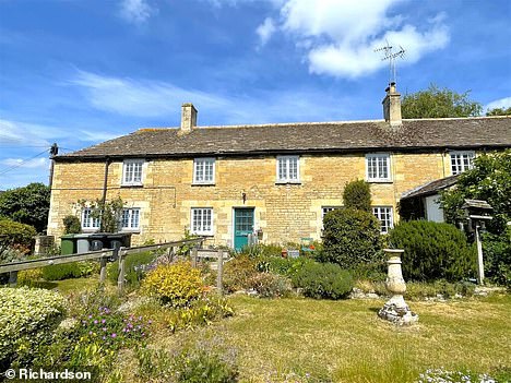 Sitting under a Collyweston roof, this charming end-of-terrace stone cottage has three good-sized bedrooms
