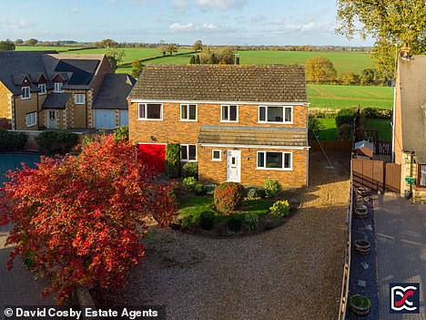 This detached five-bed family home is located within the quiet cul-de-sac of Norton