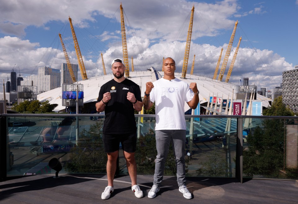 Joseph Parker and Fabio Wardley pose for a picture.