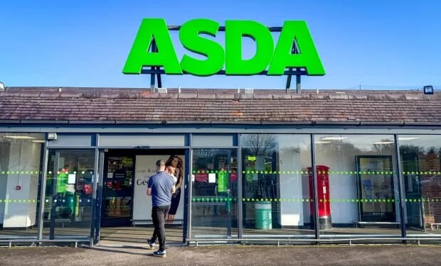 Asda shoppers rush to buy middle aisle cooking set scanning for just £4 as fans say they're 'well made up'