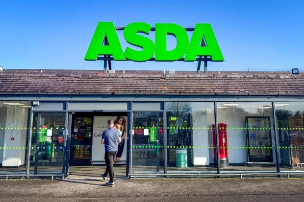 Asda shoppers rush to buy middle aisle cooking set scanning for just £4 as fans say they're 'well made up'