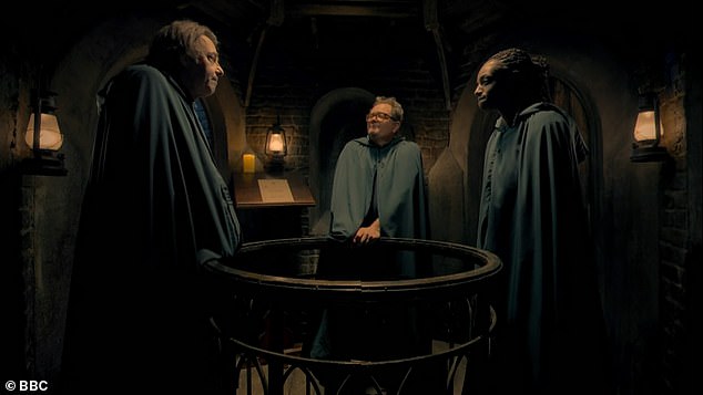 The Celebrity Traitors Jonathan Ross, Alan Carr and Cat Burns struck again on Thursday night's episode, killing off a fan favourite faithful