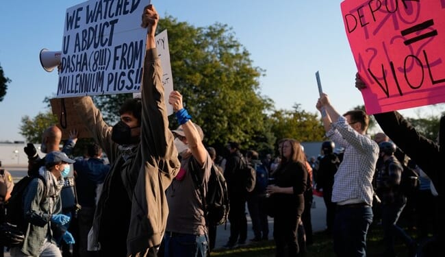 Chicago PD Chief Has a 'Hold On Thar, Pardner' Message for the Bear of LIttle Brains – HotAir