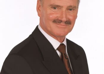 Crossroads legend Tony Adams has tragically passed away aged 84 at Sussex County Hospital in on Saturday, with his wife Christine by his side (pictured 2001)