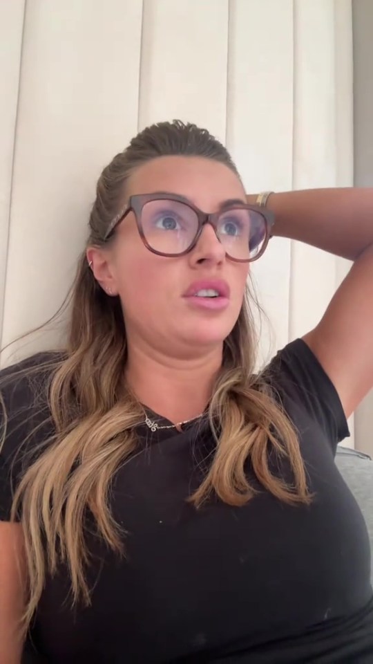 Dani Dyer looking distressed and seeking advice.