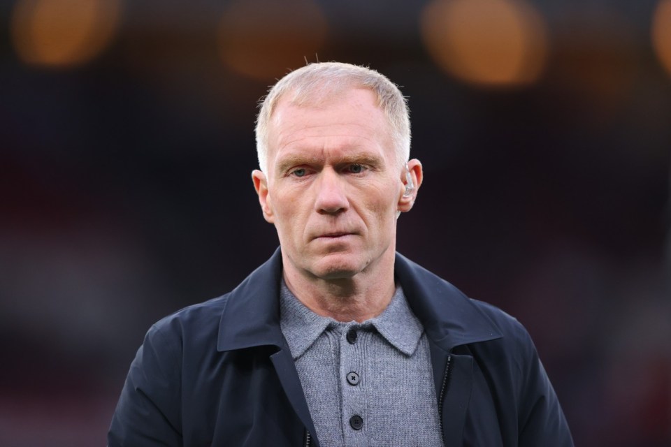 MANCHESTER, ENGLAND - APRIL 17: TNT Sports pundit Paul Scholes during the UEFA Europa League 2024/25 Quarter Final Second Leg match between Manchester United and Olympique Lyonnais at Old Trafford on April 17, 2025 in Manchester, England. (Photo by James Gill - Danehouse/Getty Images)